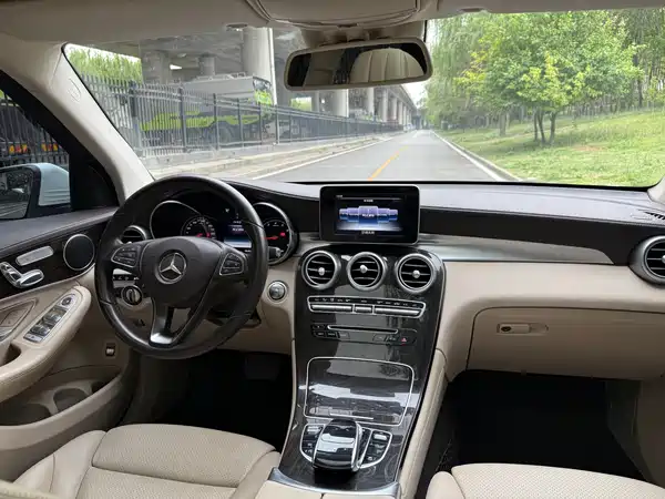 Mercedes-Benz GLC 2016