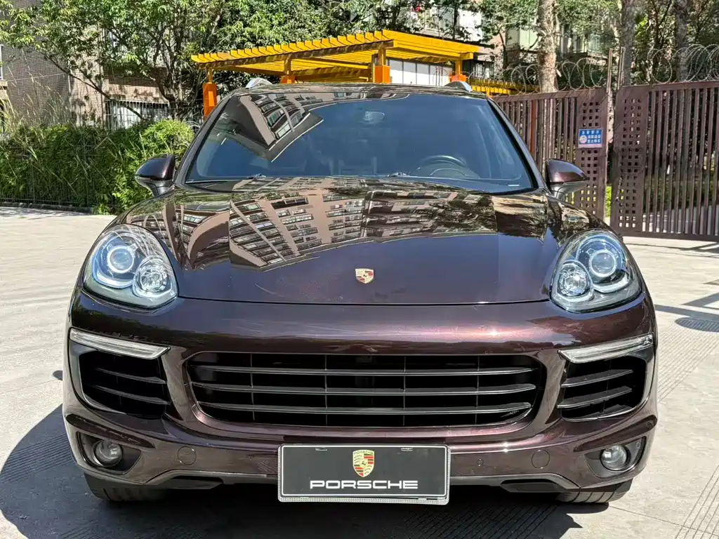 Porsche Cayenne 2017 — фото 15