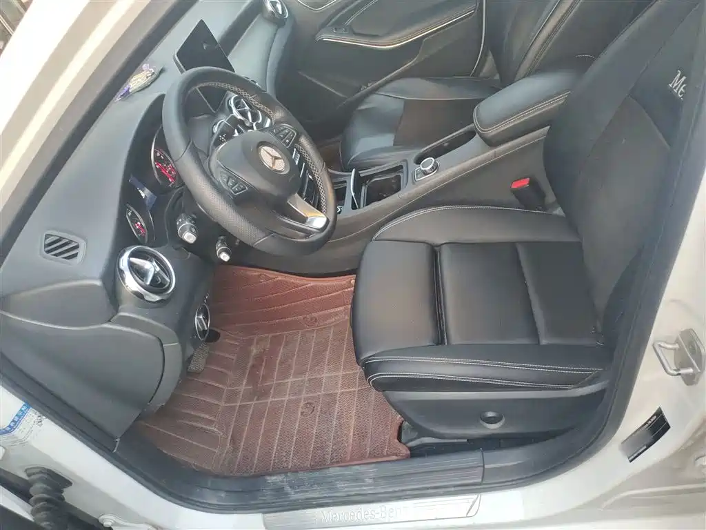 Mercedes-Benz GLA 2018 — фото 15