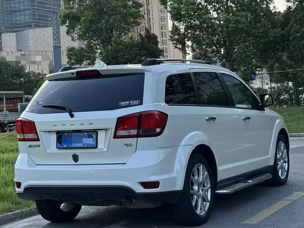 Dodge Journey 2014 — фото 4