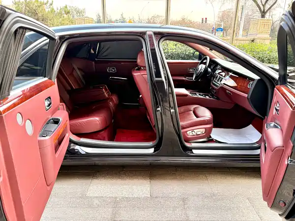 Rolls-Royce Ghost 2018