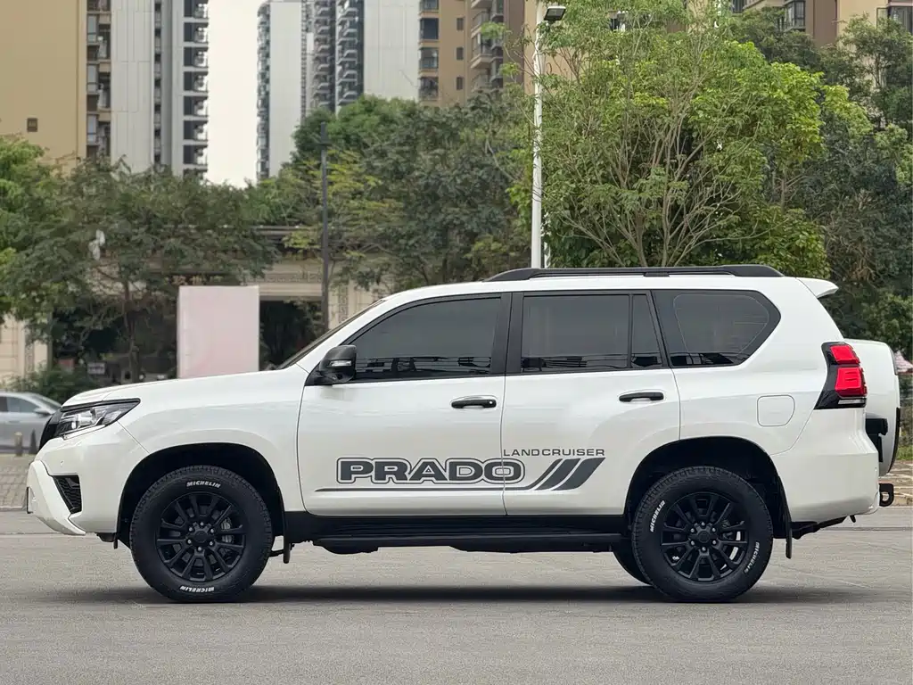 Toyota Prado 2020 — фото 15