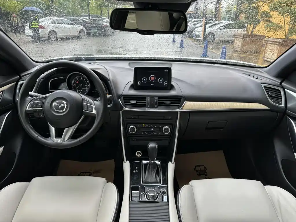 Mazda CX-4 2016 — фото 11