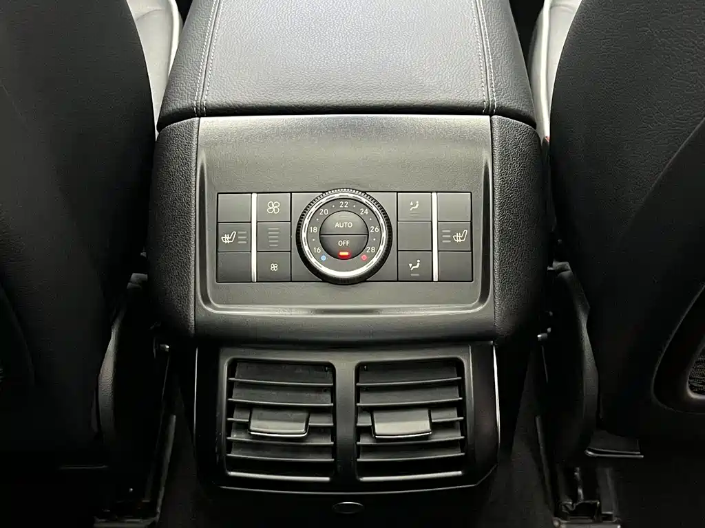 Mercedes-Benz R-Class 2017 — фото 37