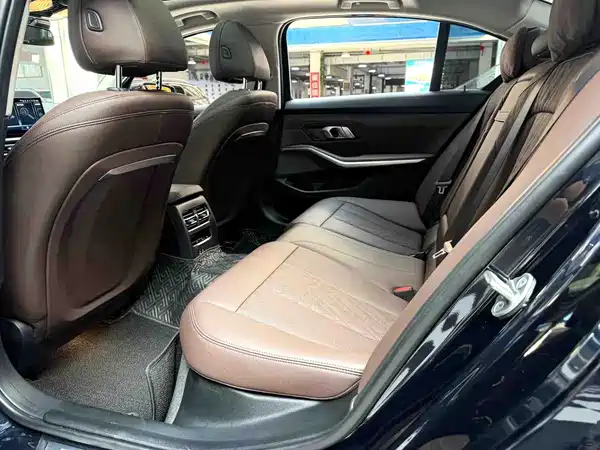 BMW 3 Series 2023