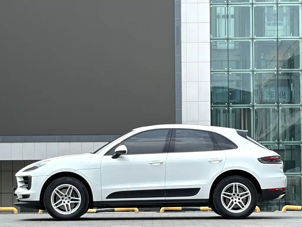 Porsche Macan 2020 — фото 13