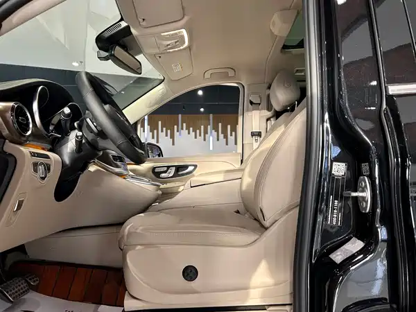 Mercedes-Benz V-Class 2020