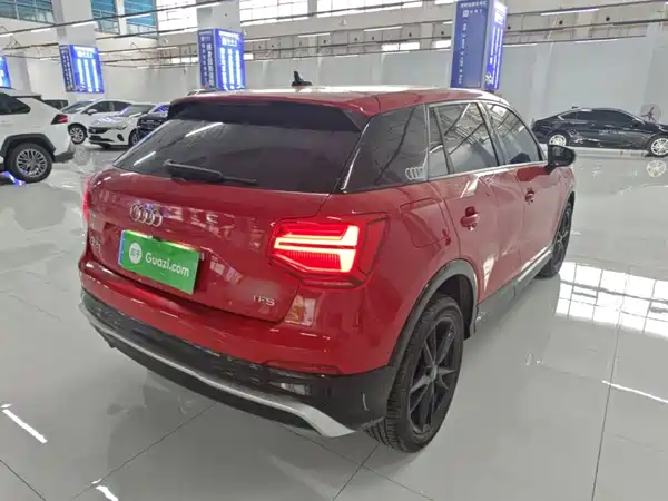 Audi Q2L 2021