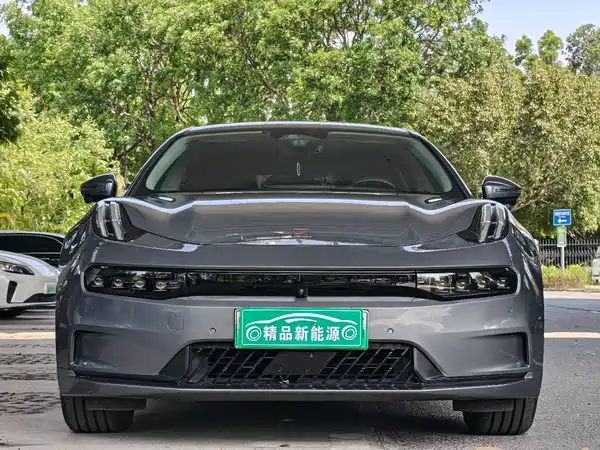 Zeekr 001 2022