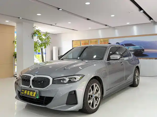 BMW i3 2024