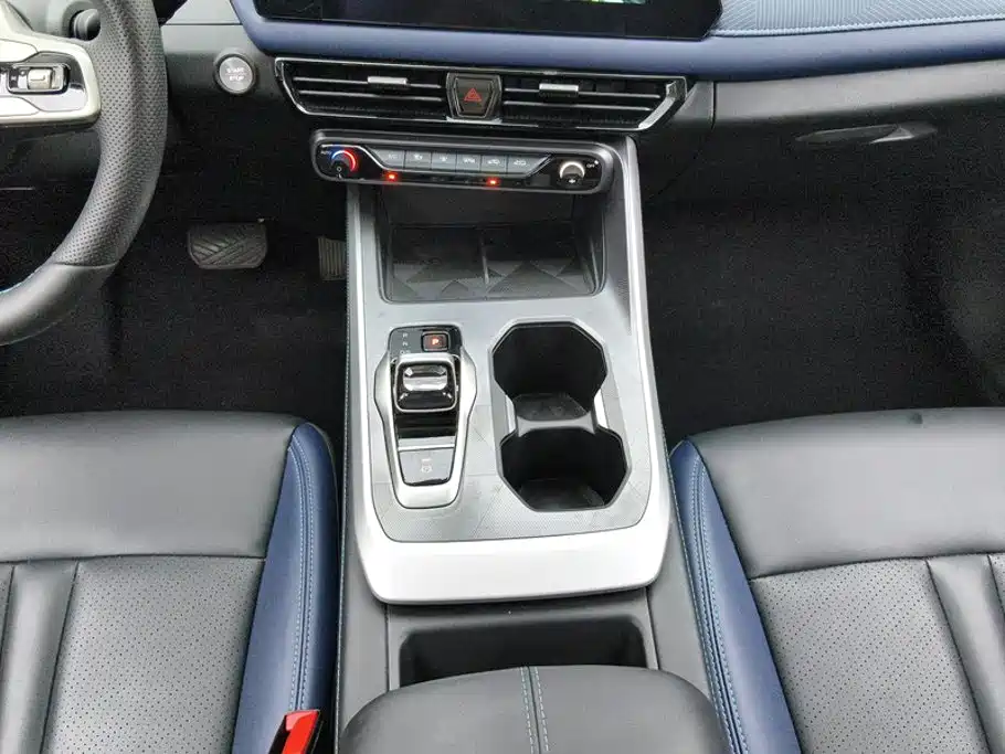 GAC Trumpchi GS3 2025 — фото 16