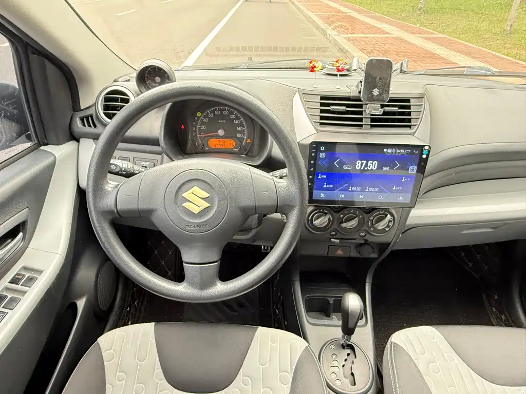 Suzuki Alto 2014 — фото 14