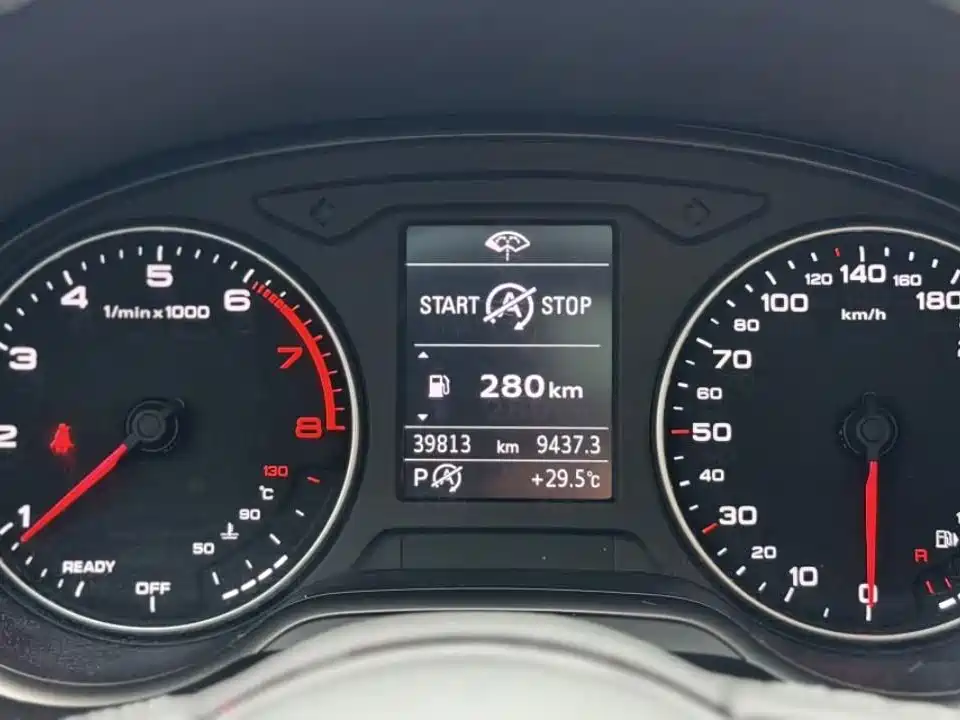 Audi Q2L 2023