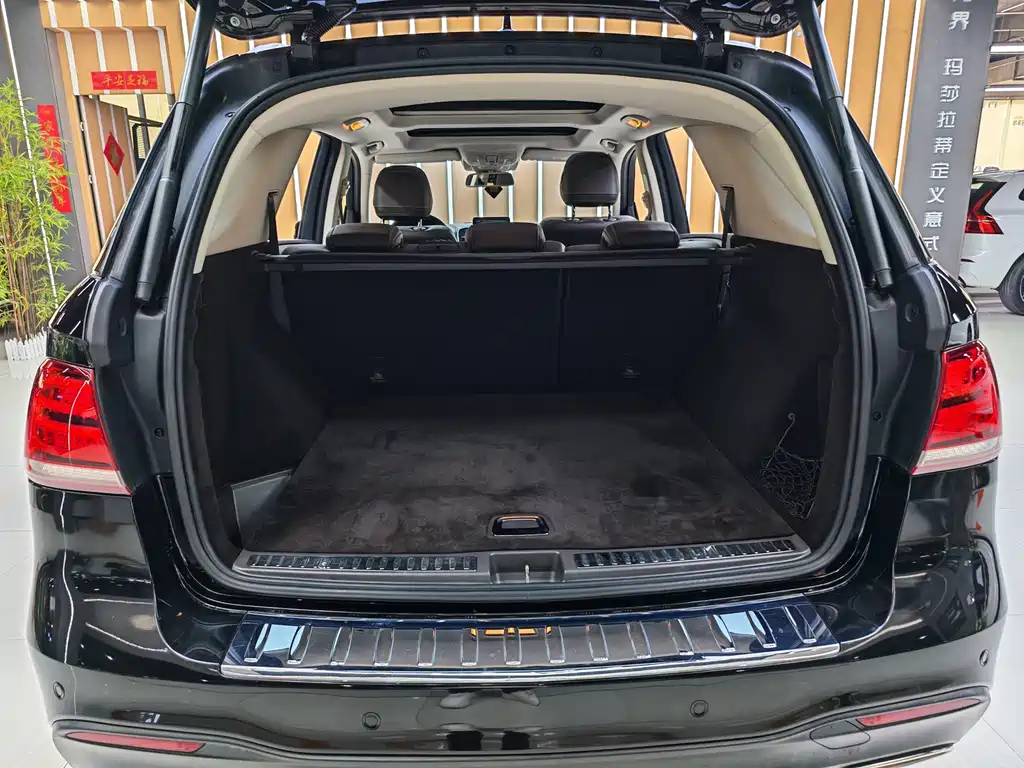 Mercedes-Benz GLE 2017 — фото 14