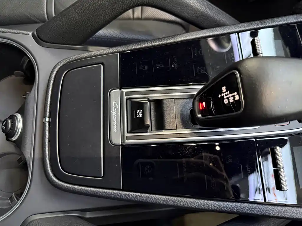 Porsche Cayenne 2021