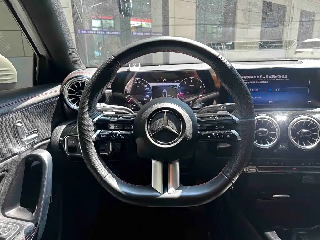 Mercedes-Benz A-Class 2024 — фото 9
