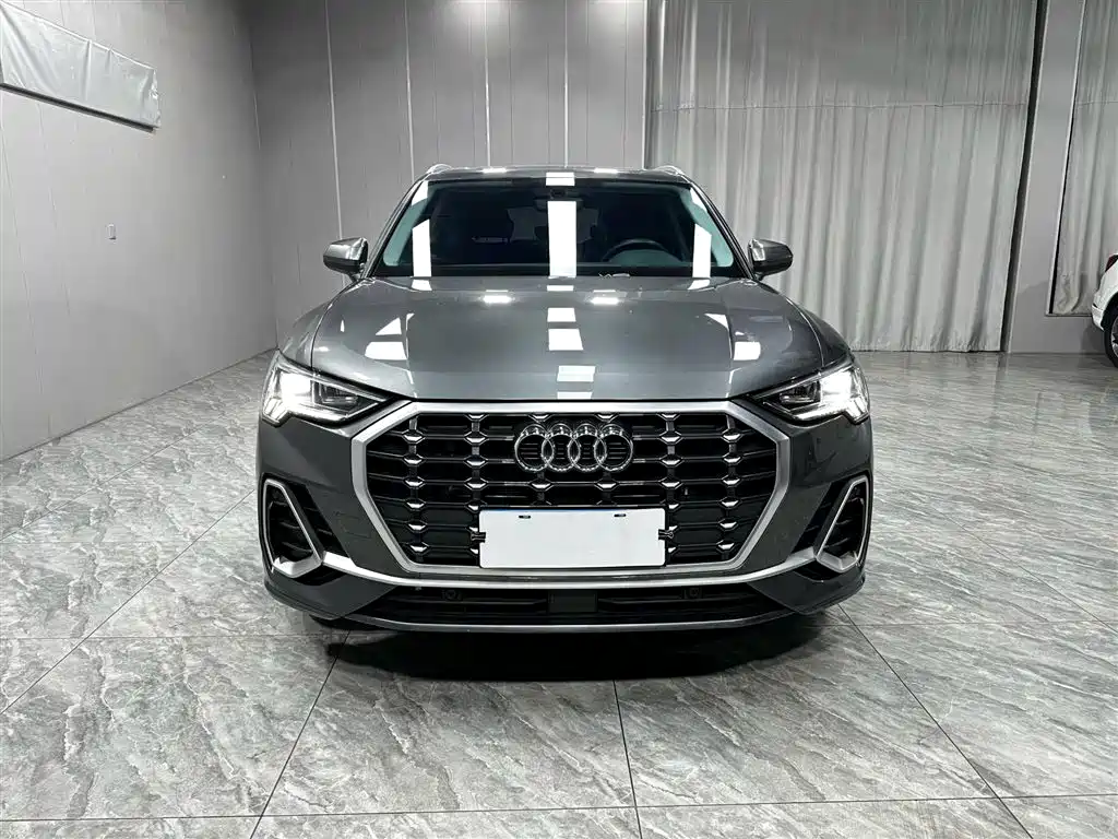 Audi Q3 2022 — фото 2