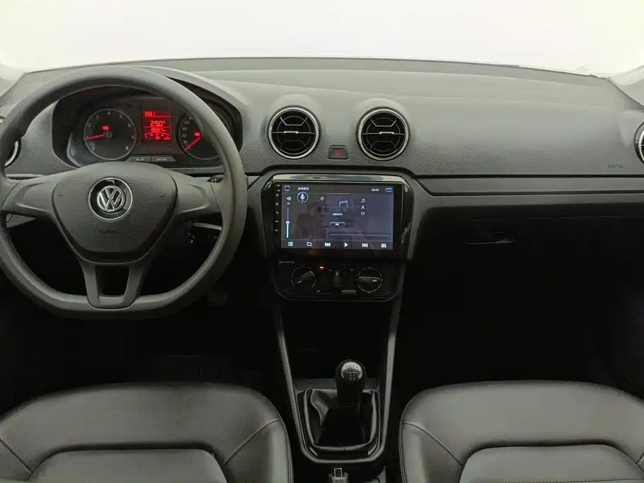Volkswagen Jetta 2018 — фото 12
