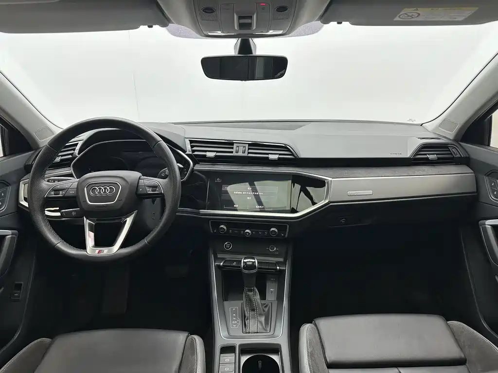 Audi Q3 Sportback 2023 — фото 7