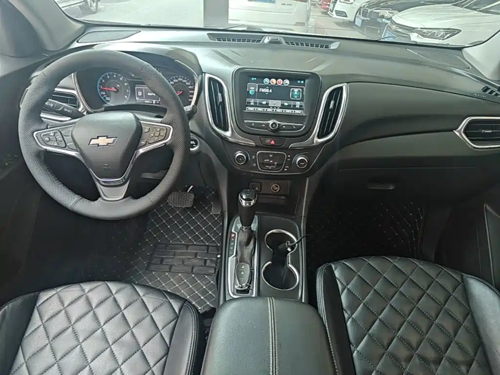 Chevrolet Equinox 2018 — фото 10