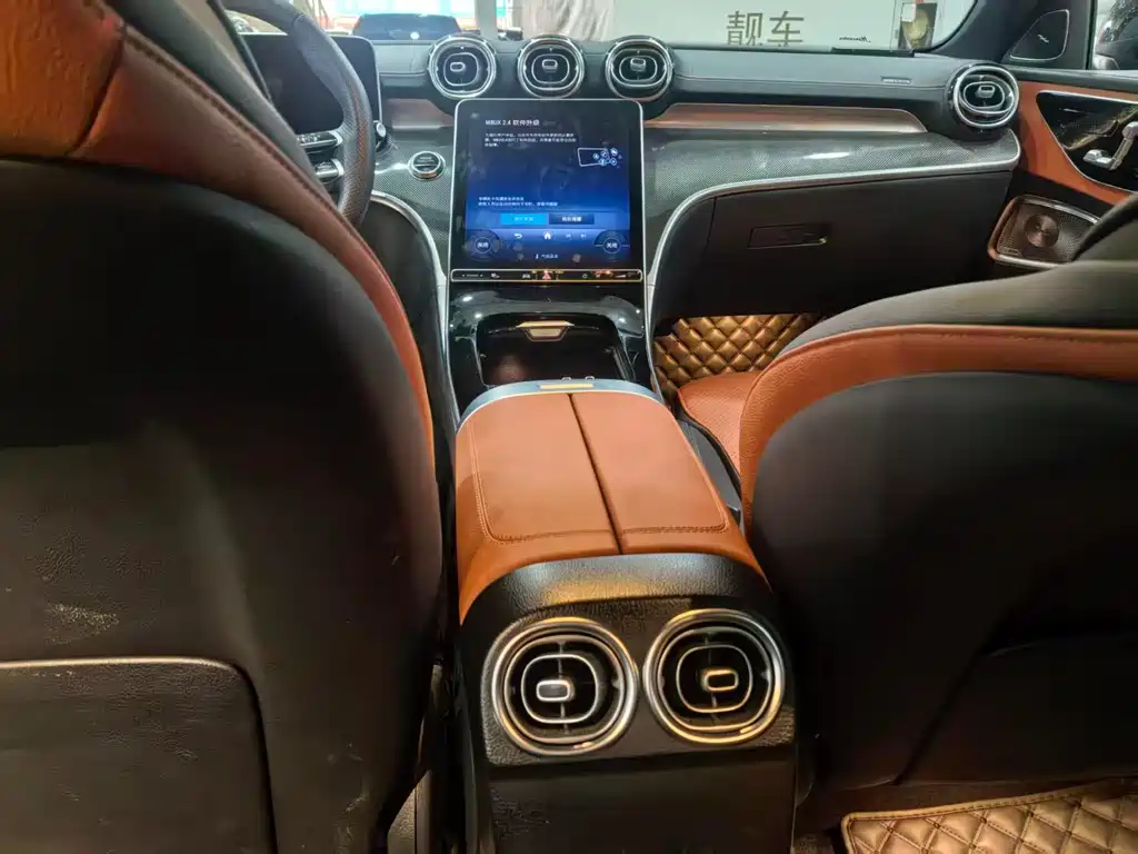 Mercedes-Benz C-Class 2023 — фото 9