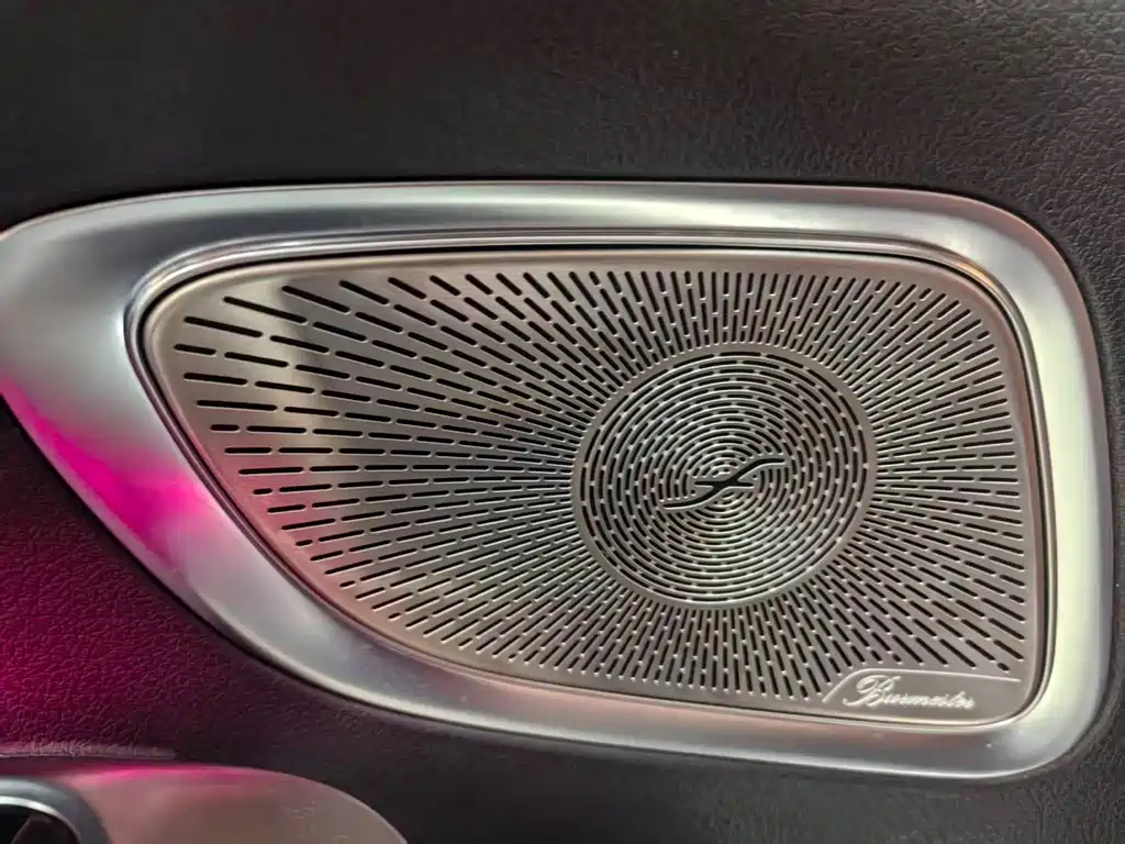 Mercedes-Benz C-Class 2023 — фото 7