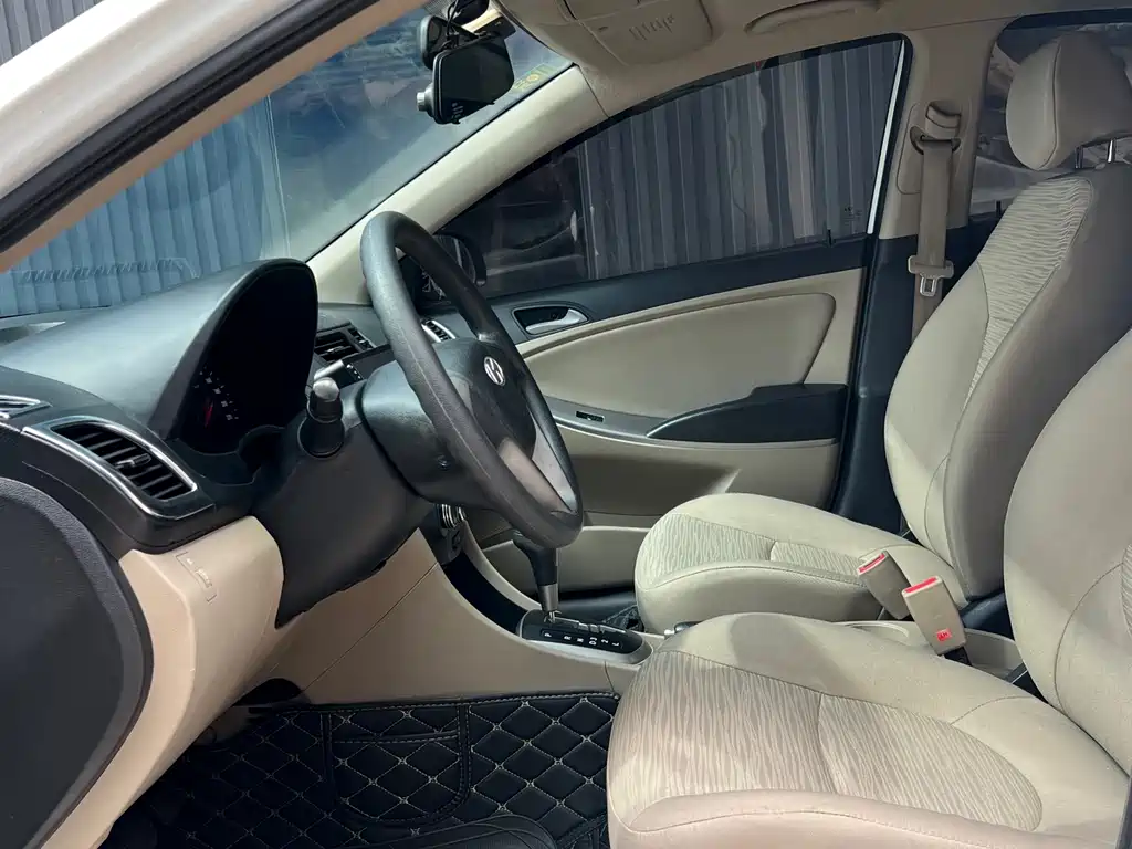 Hyundai Verna 2016