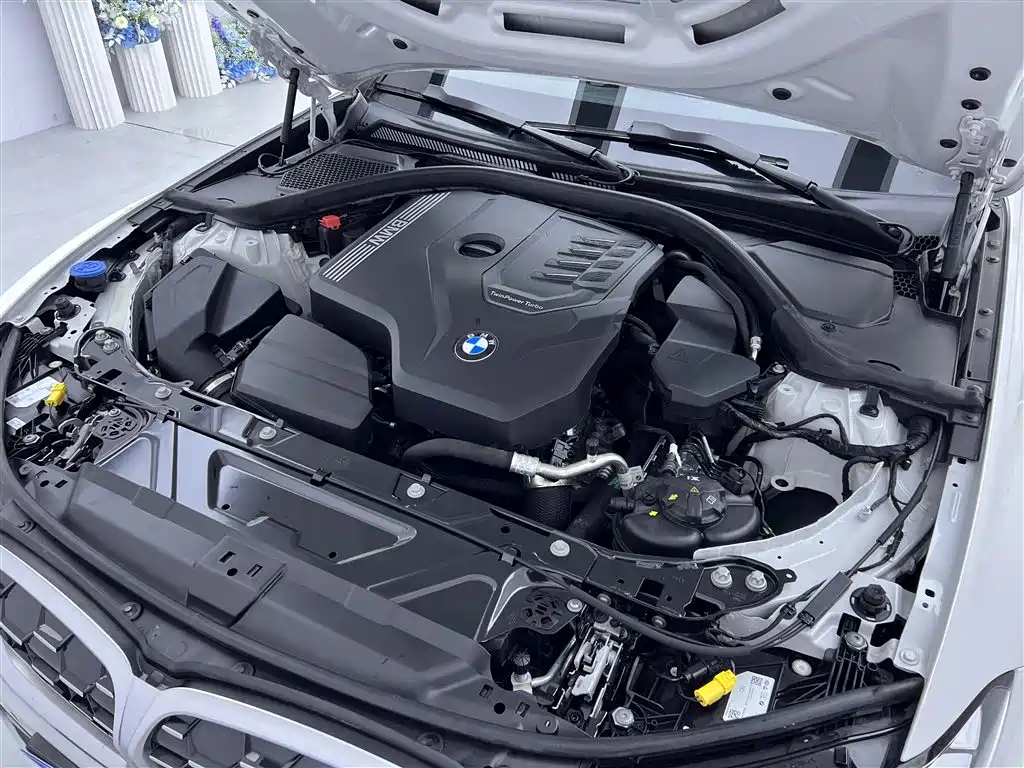 BMW 3 Series 2023 — фото 12