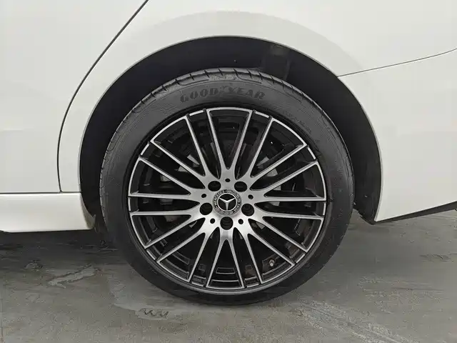 Mercedes-Benz C-Class 2022 — фото 13