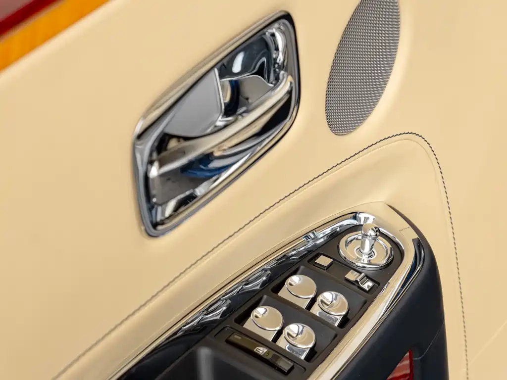 Rolls-Royce Ghost 2016 — фото 10