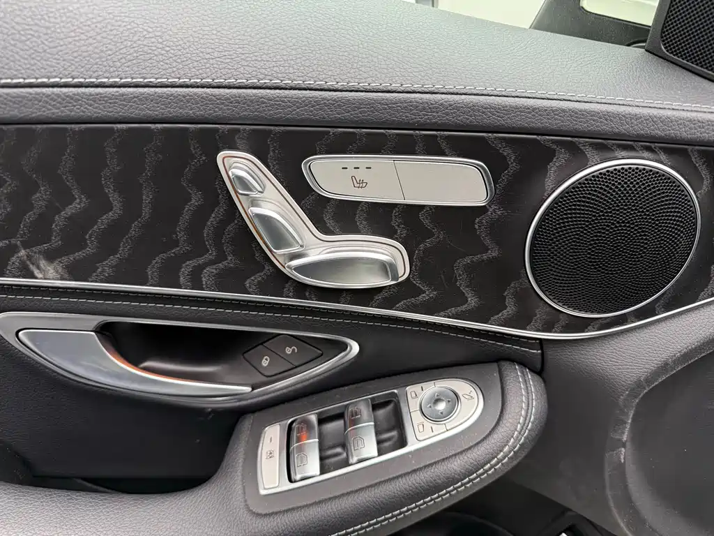 Mercedes-Benz C-Class 2019 — фото 10