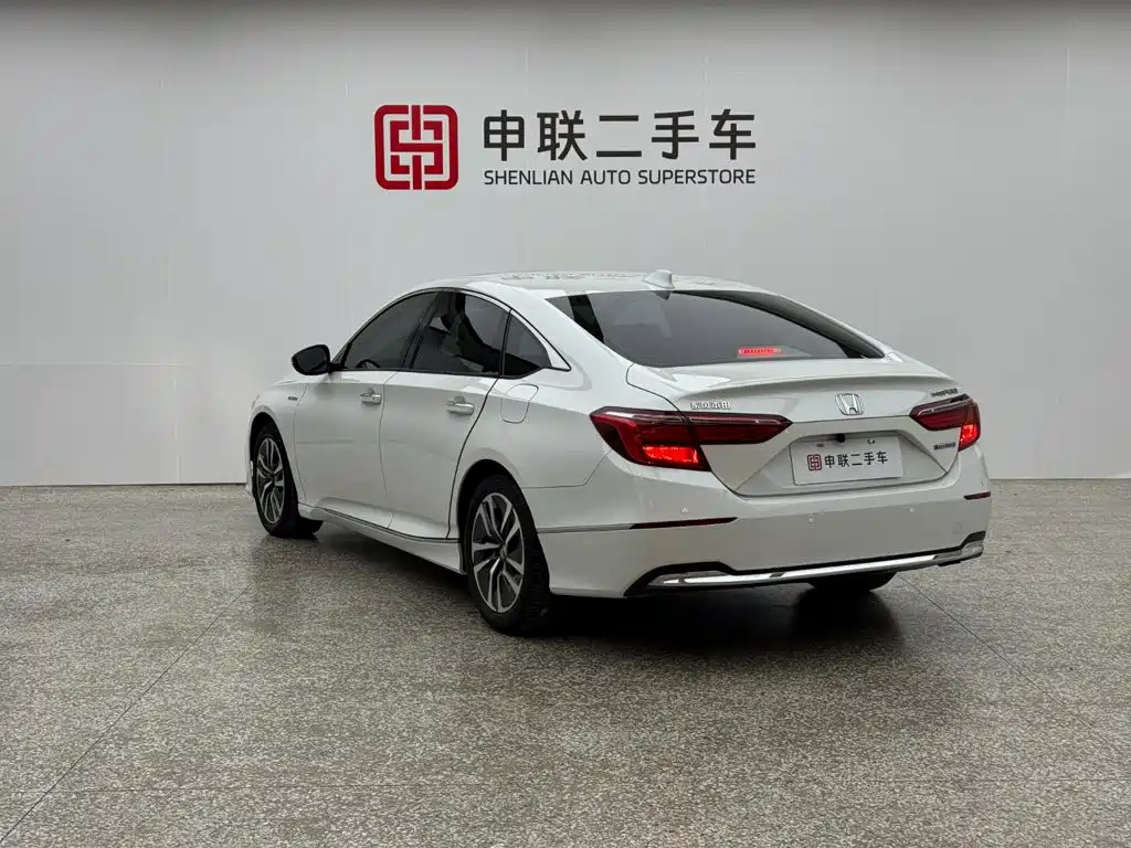 Honda Inspire 2021 — фото 4