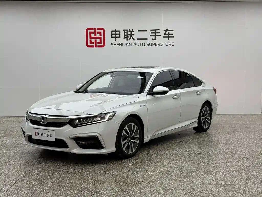 Honda Inspire 2021 — фото 1