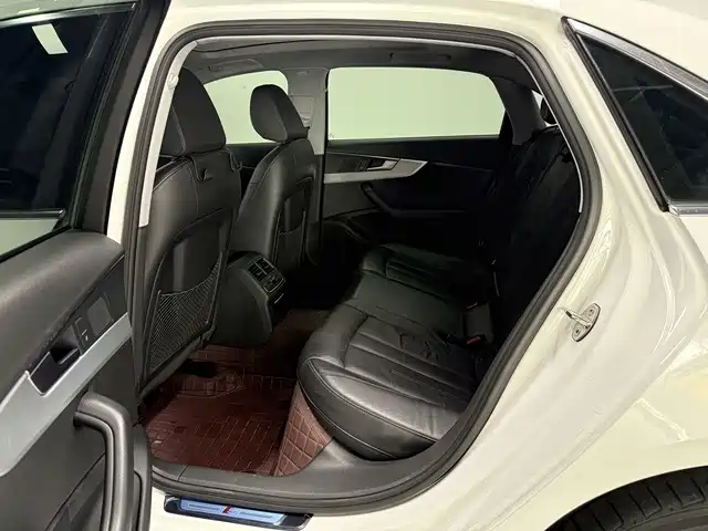 Audi A4L 2019