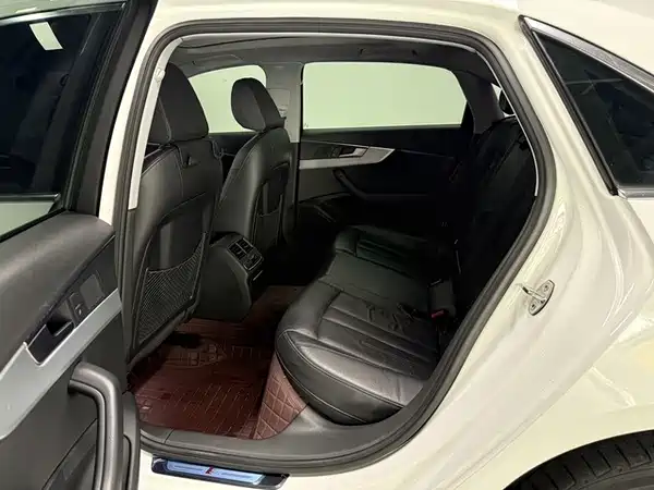 Audi A4L 2019