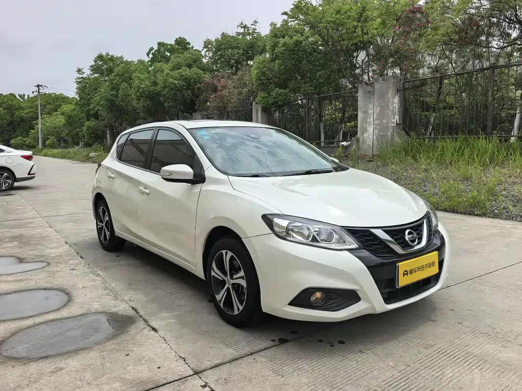 Nissan Tiida 2016 — фото 3