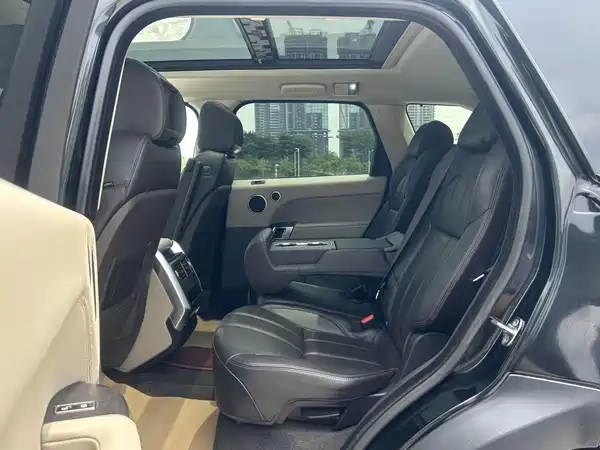 Land Rover Range Rover Sport 2015