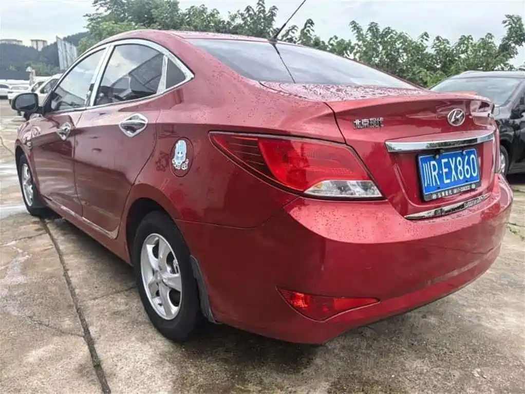 Hyundai Verna 2015