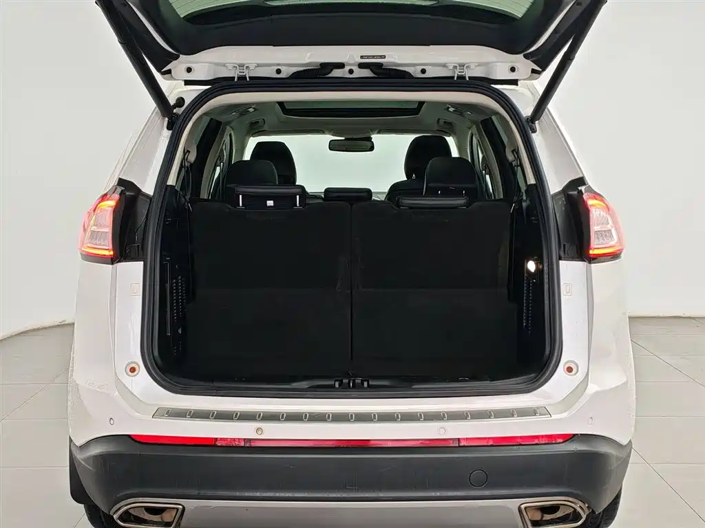 Ford Edge 2018 — фото 16