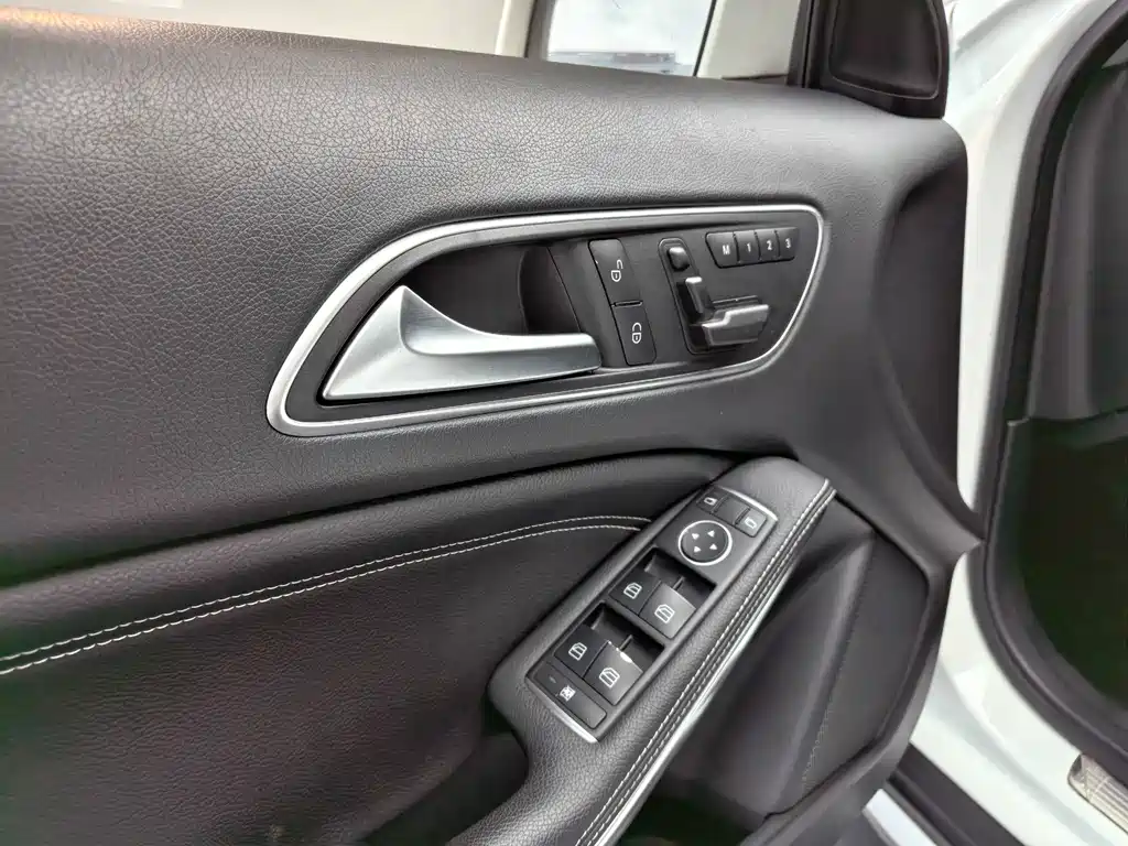 Mercedes-Benz GLA 2016 — фото 8