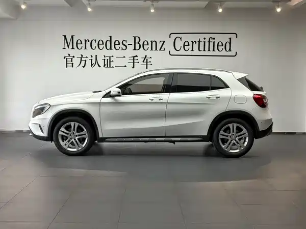 Mercedes-Benz GLA 2016
