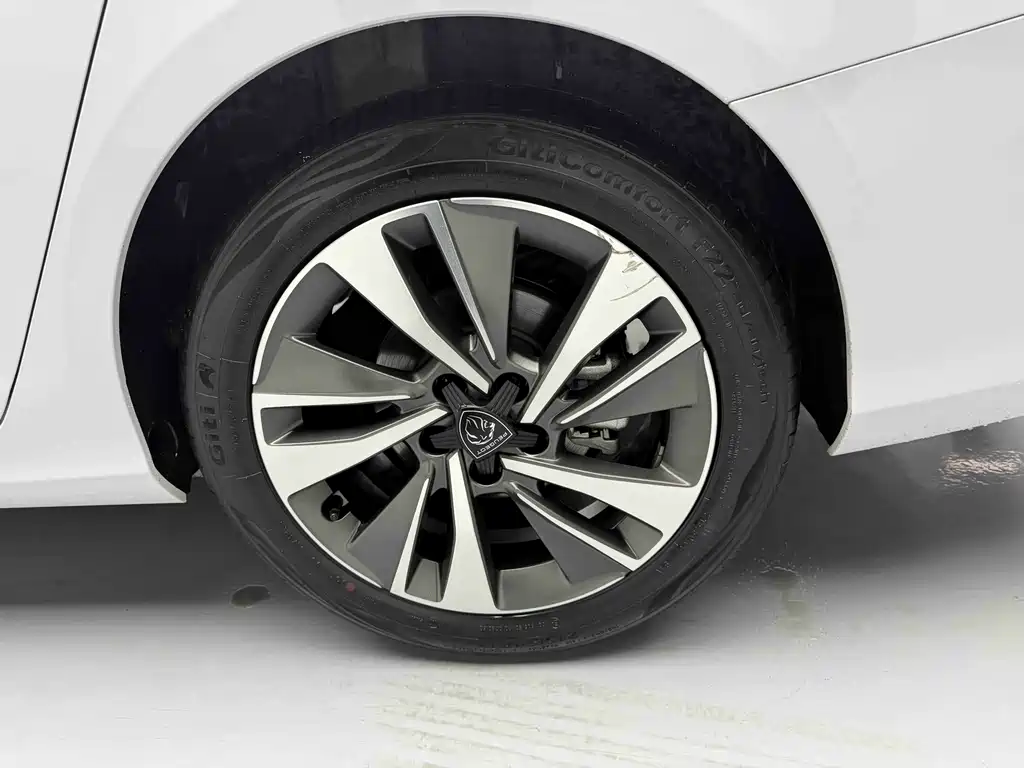 Peugeot 408 2024 — фото 14