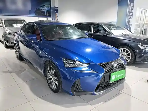 Lexus IS 2018