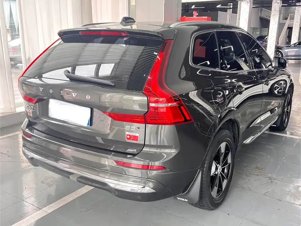 Volvo XC60 2022 — фото 14