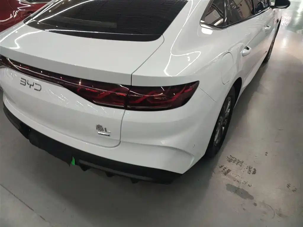 BYD Qin L 2025 — фото 8
