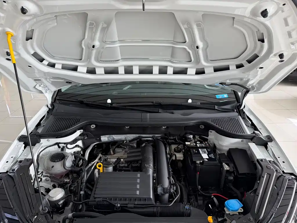 Skoda Karoq 2023 — фото 11
