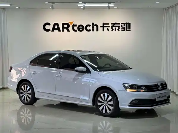 Volkswagen Sagitar 2018