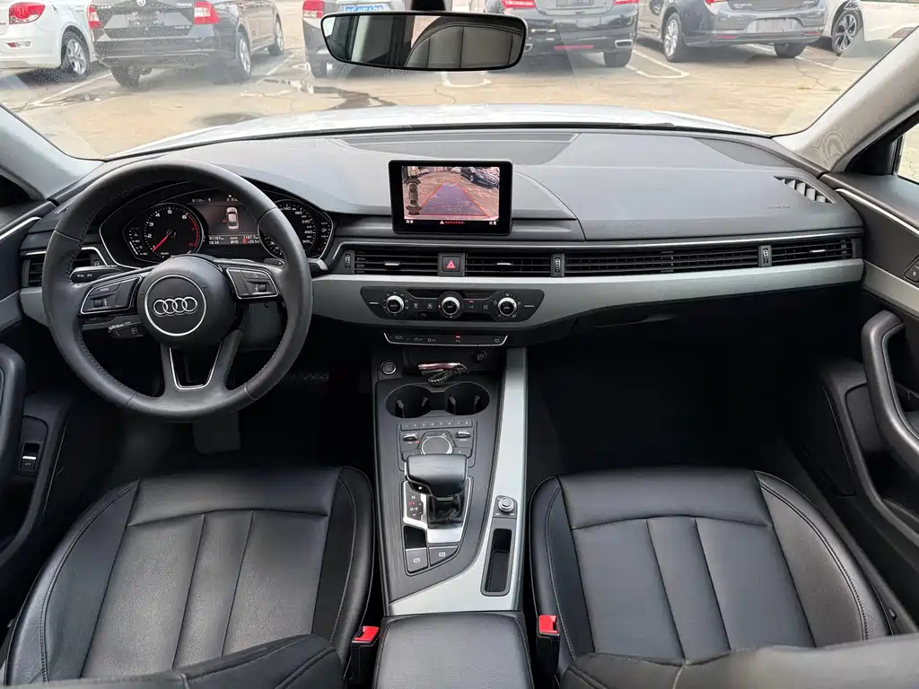 Audi A4L 2017
