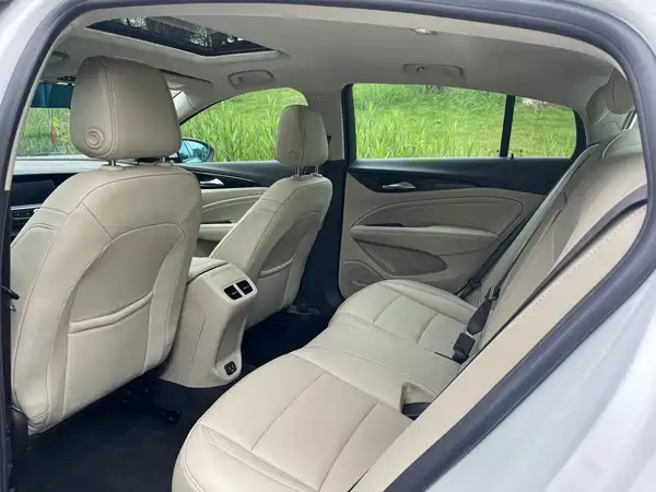 Buick Regal 2021