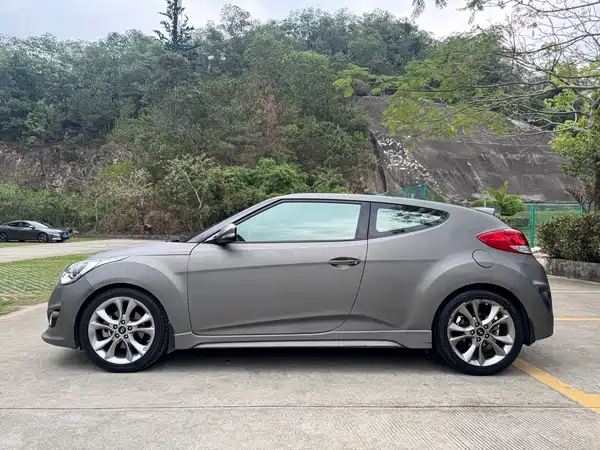 Hyundai Veloster 2015